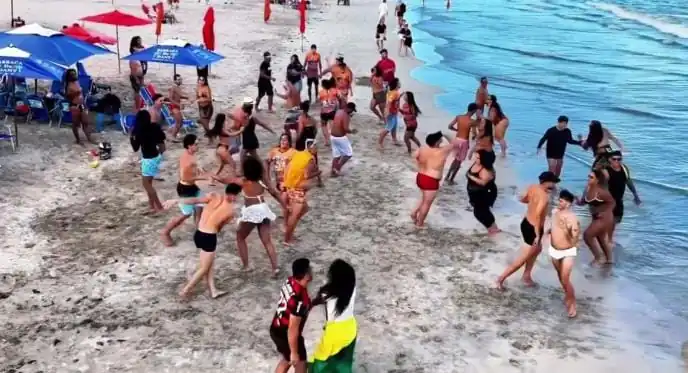 Quadrilha acreana Malucos na Roça leva tradição junina e orgulho do Acre para orla de Maceió