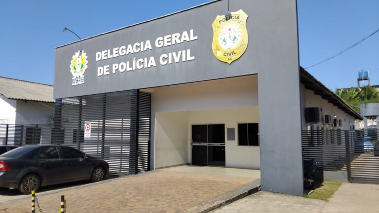 Condenado pela Justiça se entrega voluntariamente na delegacia de Cruzeiro do Sul