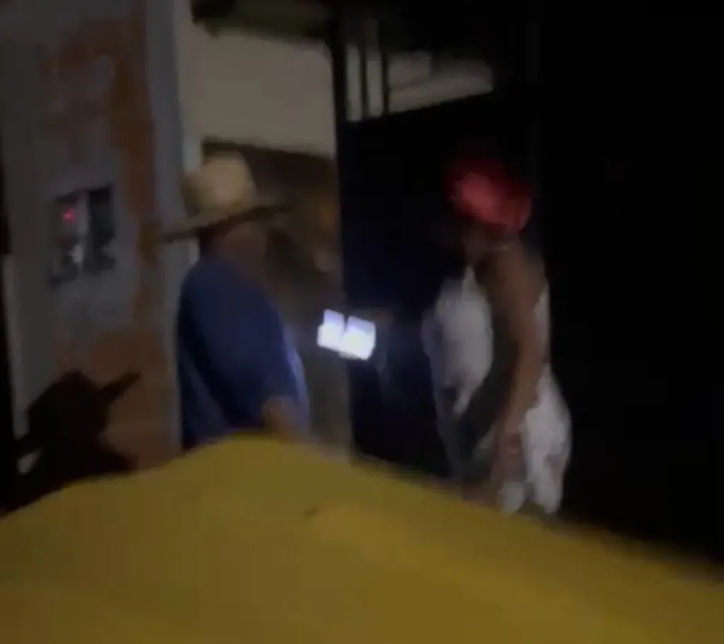 Confusão: entregador é xingado por cliente por não ter troco e polícia é acionada em Cruzeiro do Sul; veja vídeo