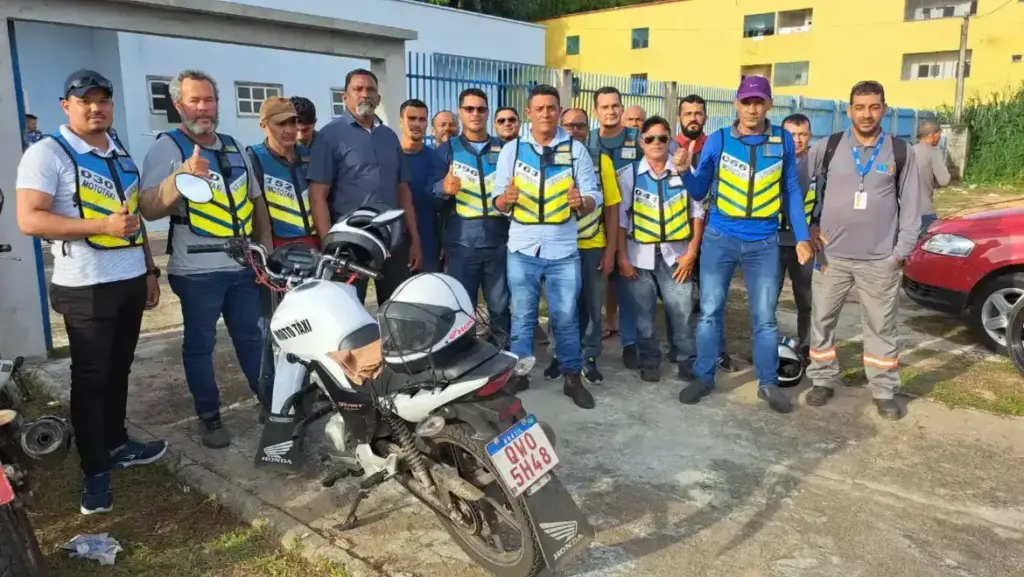 Mototaxistas de Cruzeiro do Sul terão capacetes de segurança