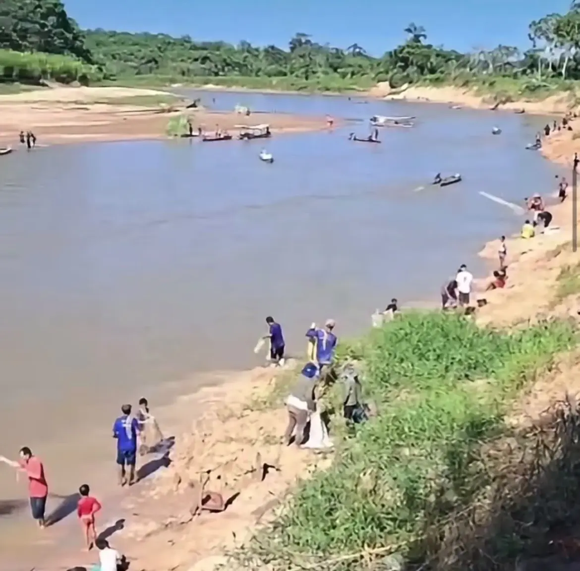 Piracema de mandim atrai pescadores e movimenta o Rio Tarauacá