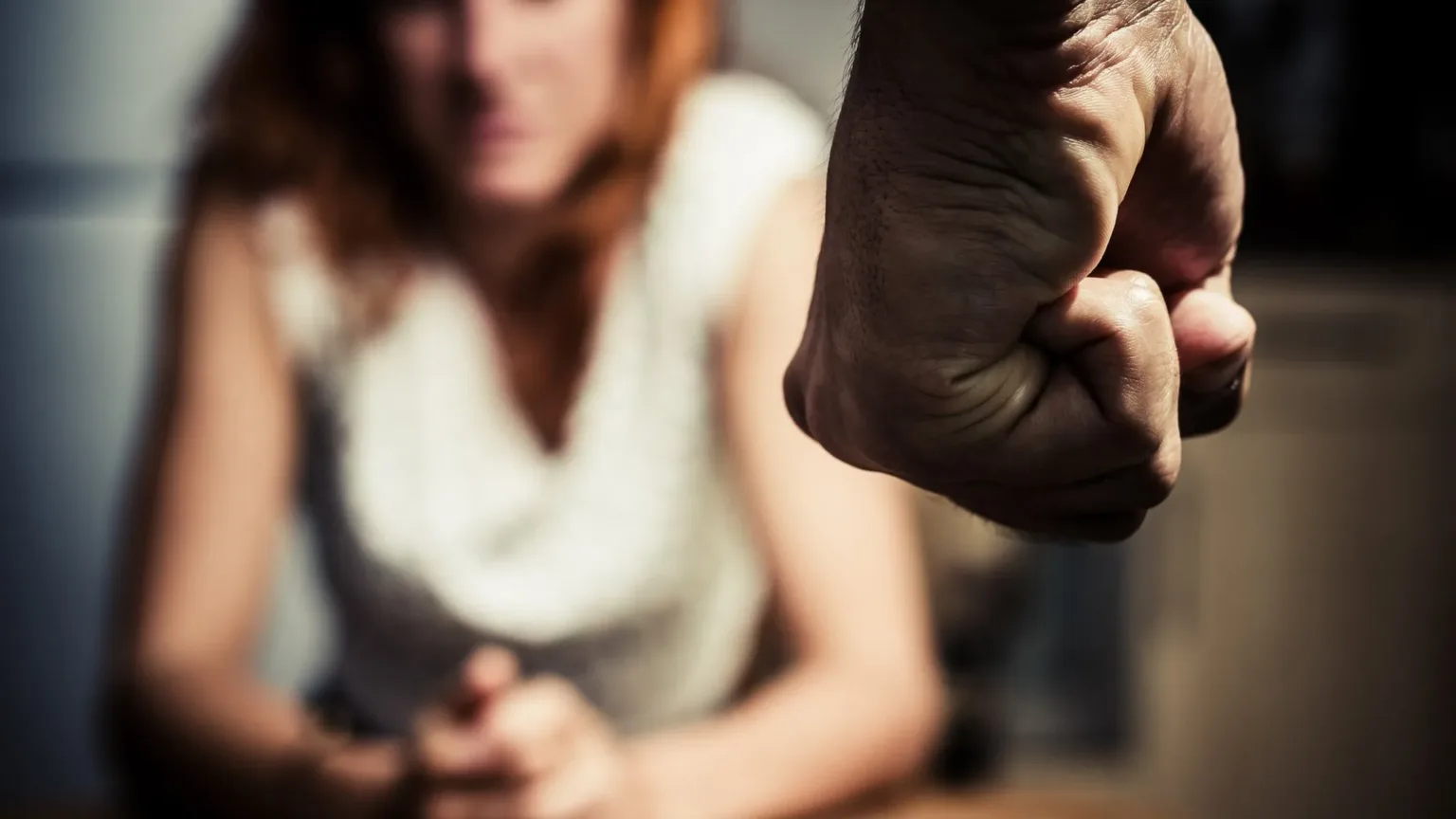 Na zona rural de Cruzeiro do Sul, homem é preso após agredir companheira por ela tirar foto