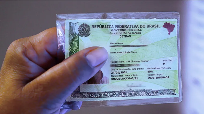 Nova Carteira de Identidade Nacional substitui antigo RG; veja prazo para troca