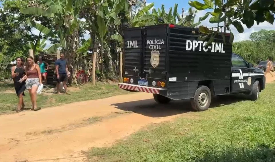 Remoção de corpo de criança que morreu afogada no Rio Juruá causa comoção entre familiares