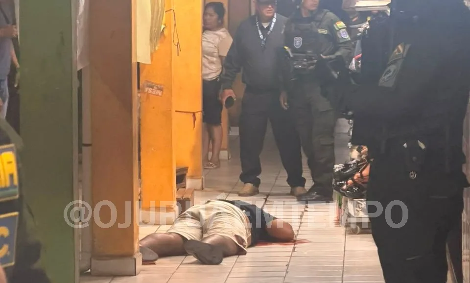 Dois homens são mortos a tiros em centro comercial de Cobija