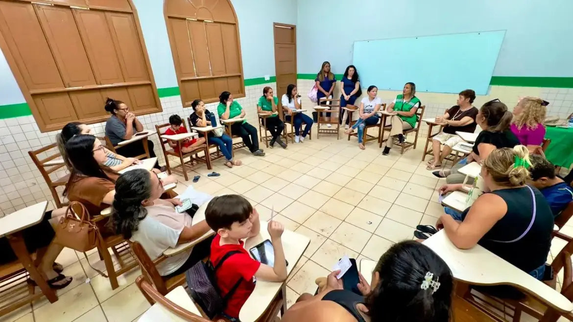 Estado realiza ação de saúde e assistência social para frequentadoras da Casa da Mãe Atípica em Rio Branco