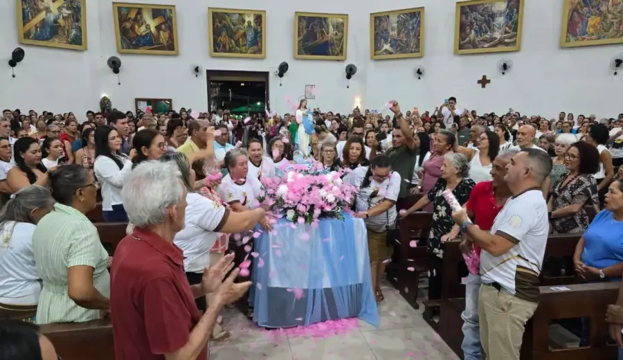 Com hasteamento das bandeiras e missa, 108º Novenário iniciou oficialmente nesta quarta em Cruzeiro do Sul