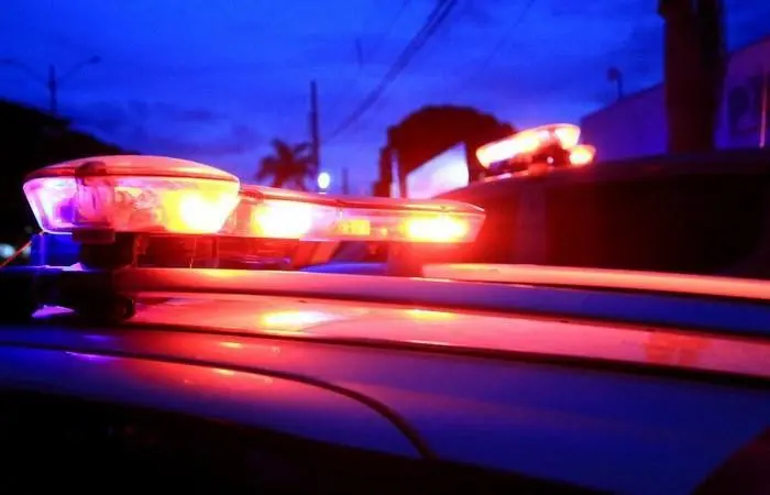 Suspeito é procurado pela polícia após furtar capacete de loja no Centro de Cruzeiro do Sul