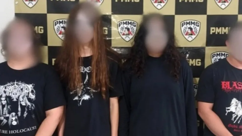 Quatro jovens são presos após retirar ossos humanos de túmulo em cemitério
