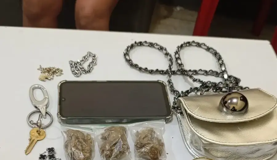 Duas mulheres são presas com quase 66 gramas de drogas em Cruzeiro do Sul