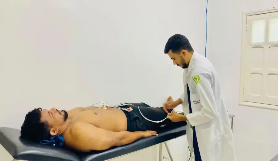 Secretaria de Saúde de Porto Walter amplia capacidade de diagnóstico de doenças com novo eletrocardiograma