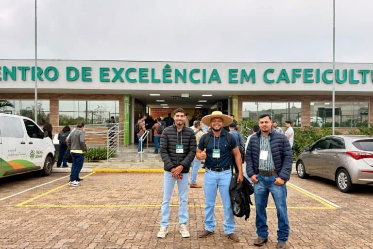 Cafés do Acre são apresentados em evento nacional de cafeicultura em Minas Gerais