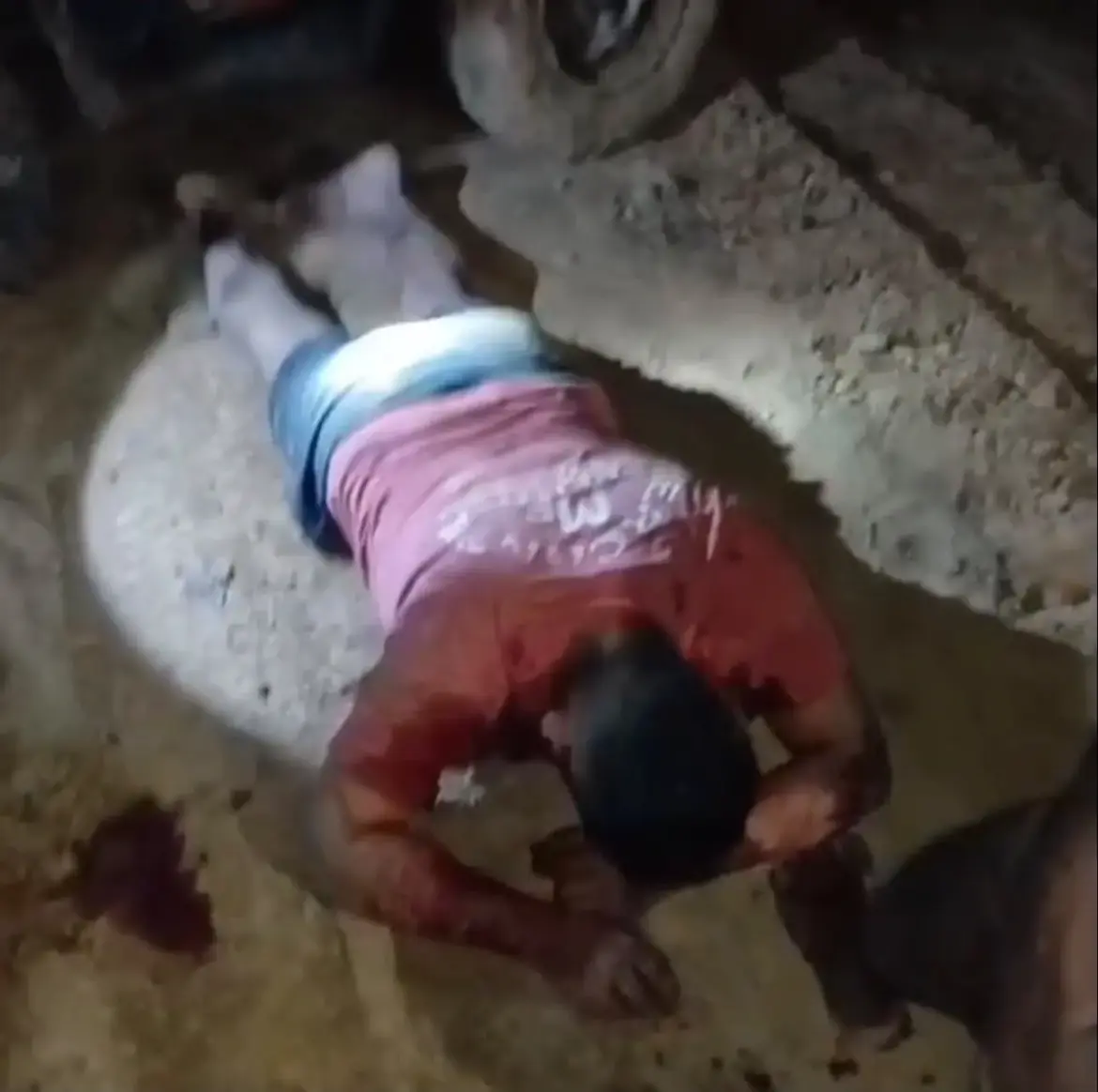 Homem fica gravemente ferido em acidente com quadriciclo