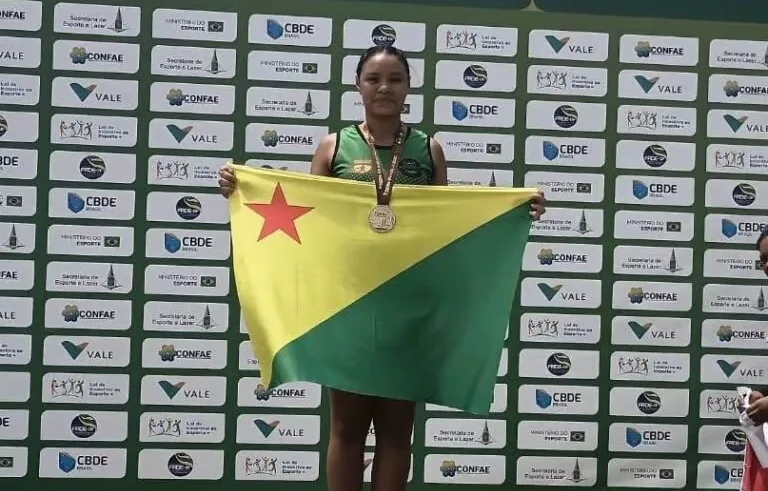 Atleta acreana conquista o ouro no arremesso de peso na Série Ouro do Jeb´s
