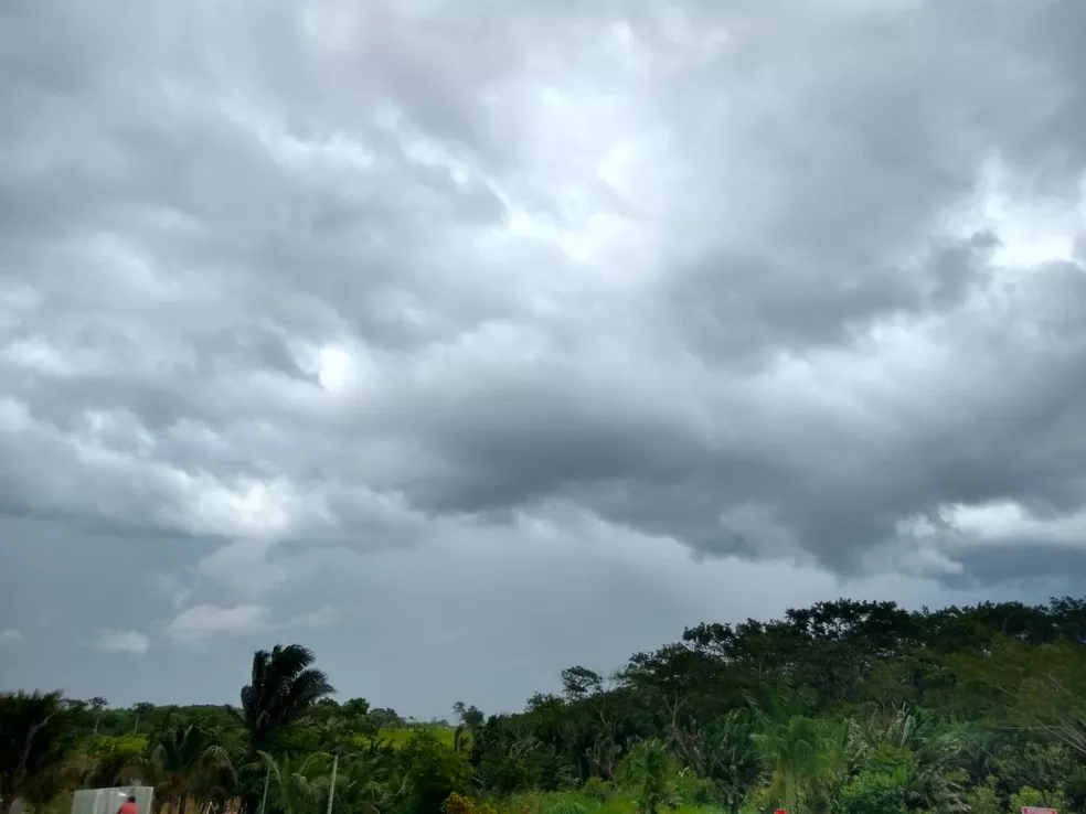 Onda polar deixa tempo instável no Acre nesta quarta-feira (23), com previsão de chuvas intensas
