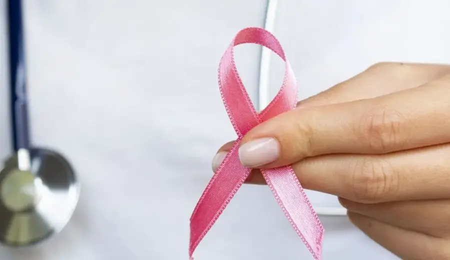 Outubro Rosa reforça importância da prevenção e do diagnóstico precoce do câncer de mama.