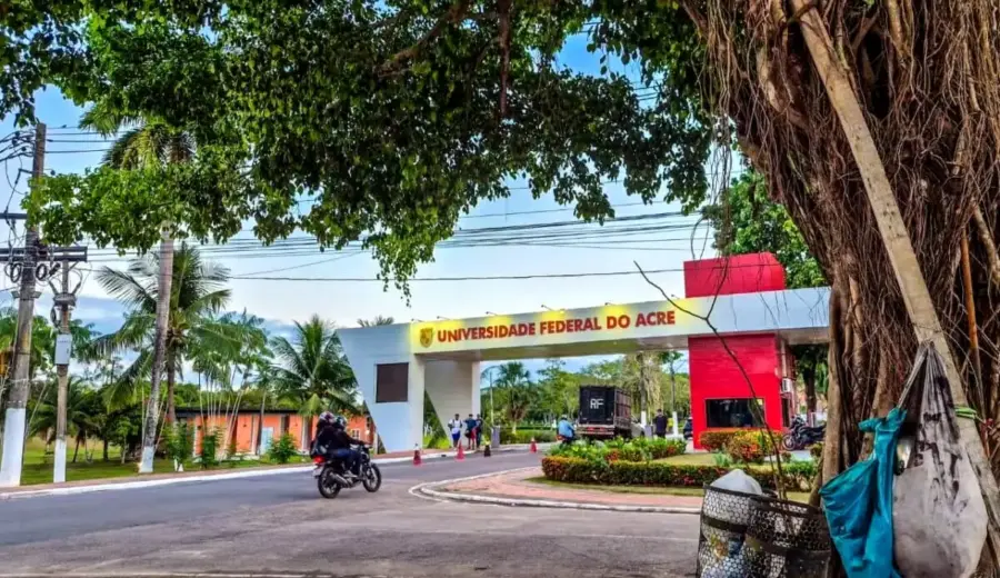 DCE da Ufac convoca estudantes do Acre para reunião de campanha pró-Lula.