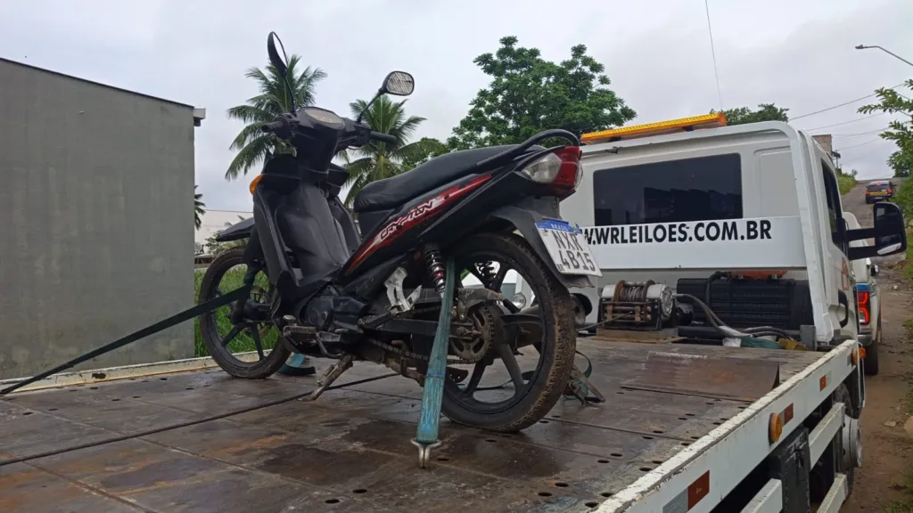Polícia Militar localiza veículo furtado e faz recuperação em Cruzeiro do Sul