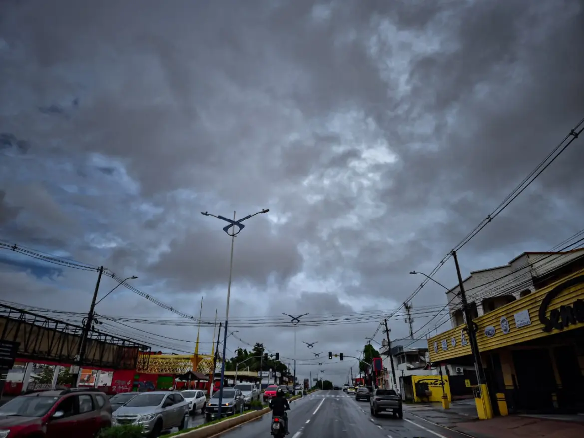 Alerta! Inmet emite aviso de tempestade com queda de granizo no Acre