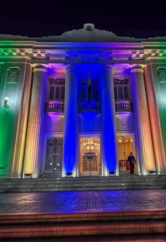 Palácio Rio Branco e Aleac ganham iluminação verde e amarela no Dia da Independência