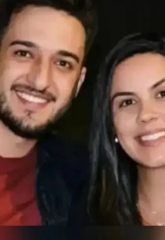 Namorado suspeito de matar estudante com 135 facadas é denunciado