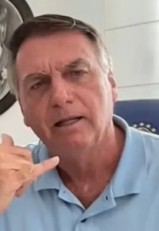 Bolsonaro pede ao STF para receber os filhos no Dia dos Pais