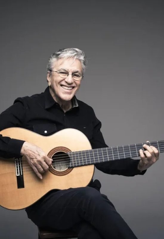 Caetano Veloso rebate fala de senador acreano e chama acusação de ‘fake news’