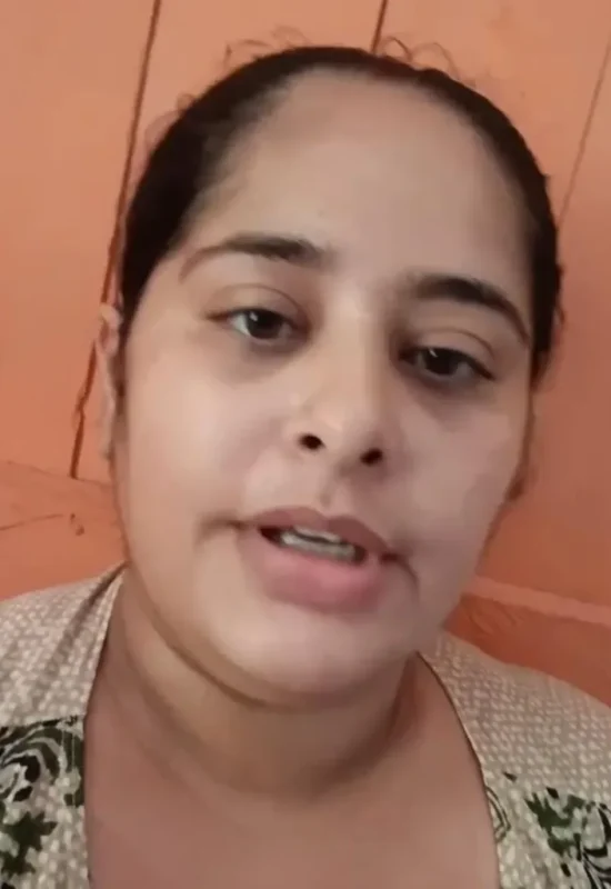 Grávida de oito meses relata abandono após demissão coletiva em Feijó