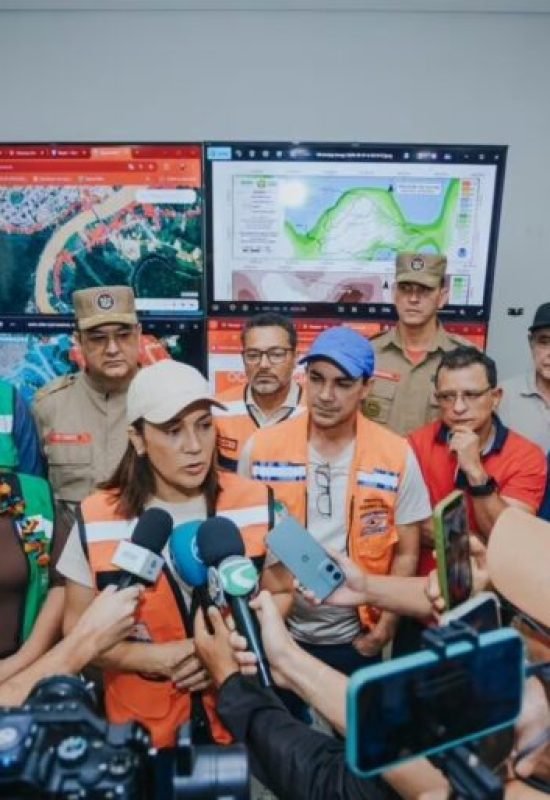 Zequinha e Mailza lideram ações de socorro às famílias na 3ª maior enchente de Cruzeiro do Sul