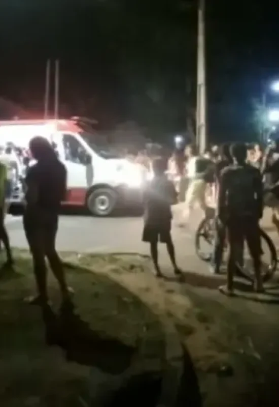 Jovem e duas crianças ficam feridas em acidente de trânsito em Mâncio Lima