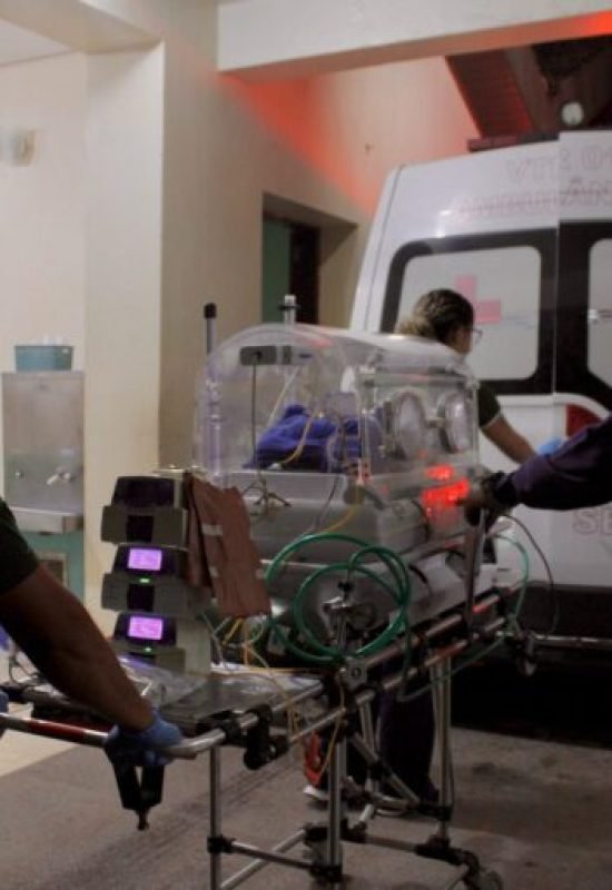 Bebê de 11 dias é transferido em UTI aérea do Acre para cirurgia cardíaca urgente em São Paulo
