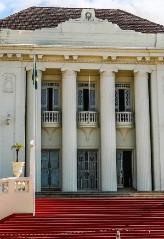 Servidores irregulares passam a ter direito à progressão após decisão do governo do AC