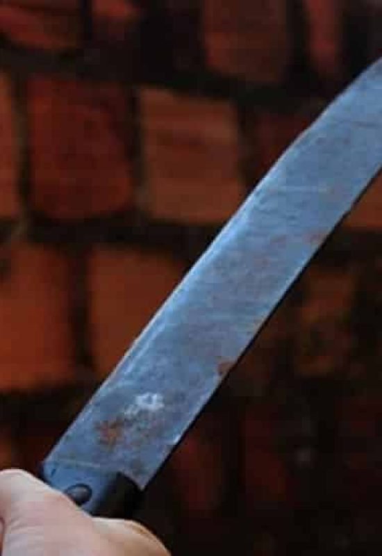 Marido é preso após ameaçar a esposa com facão em Mâncio Lima