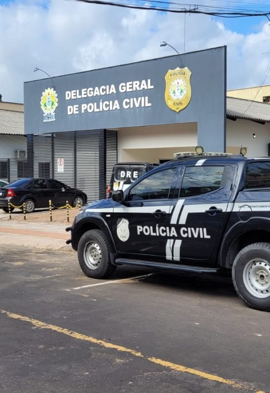Dupla é presa com 503 gramas de maconha no Centro de Cruzeiro do Sul
