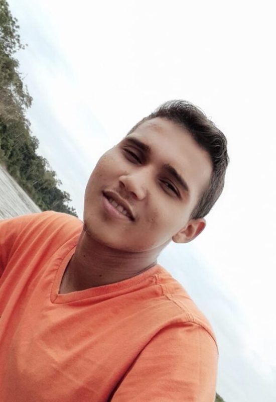 Família desesperada busca por jovem que desapareceu misteriosamente de barco no Porto de Cruzeiro do Sul