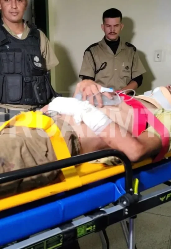 VÍDEO: Catador de latinhas e motoboy ficam feridos após atropelamento