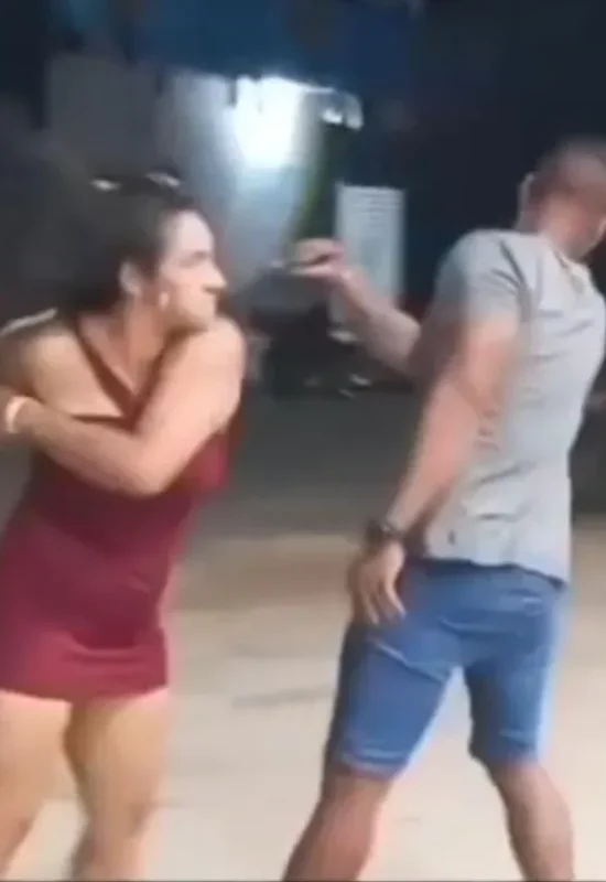  Homem conhecido por “bombado” leva surra de mulher durante bebedeira em Guajará (AM)