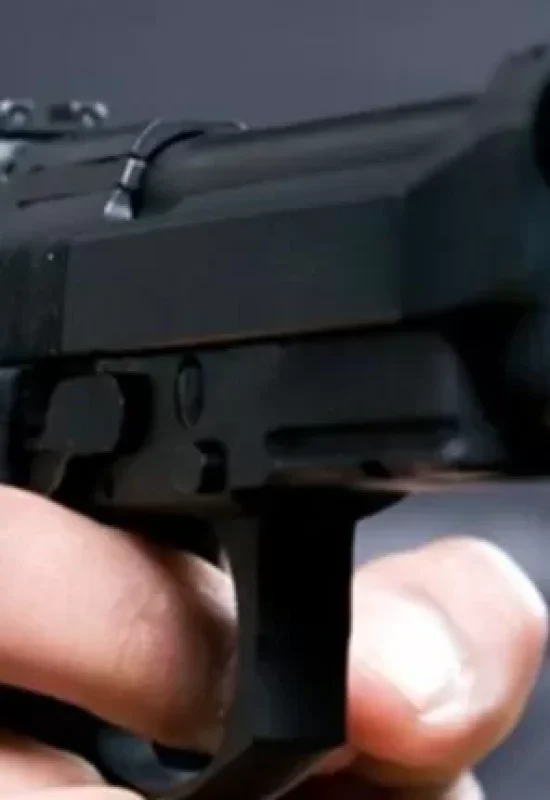 Homem é preso após ameaçar mulher com simulacro de arma em Cruzeiro do Sul