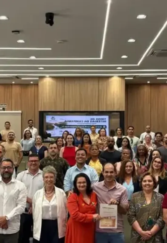Prefeito de Cruzeiro do Sul e presidente da AMAC Zequinha Lima participa de agenda sobre mudanças climáticas no Acre