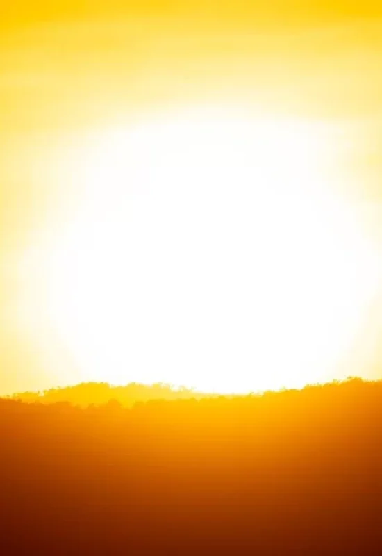 Calor de até 36°C e possibilidade de temporais marcam a previsão do tempo para terça-feira no Acre