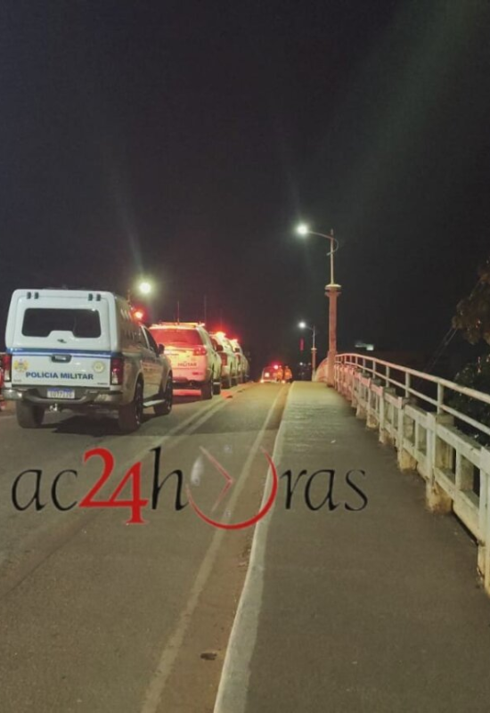 Homem se joga de ponte e desaparece nas águas do Rio Acre, na capital