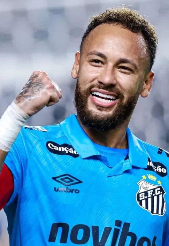 Neymar troca ofensas com dirigentes do Remo após vitória do Santos e é chamado de ‘vagabundo’