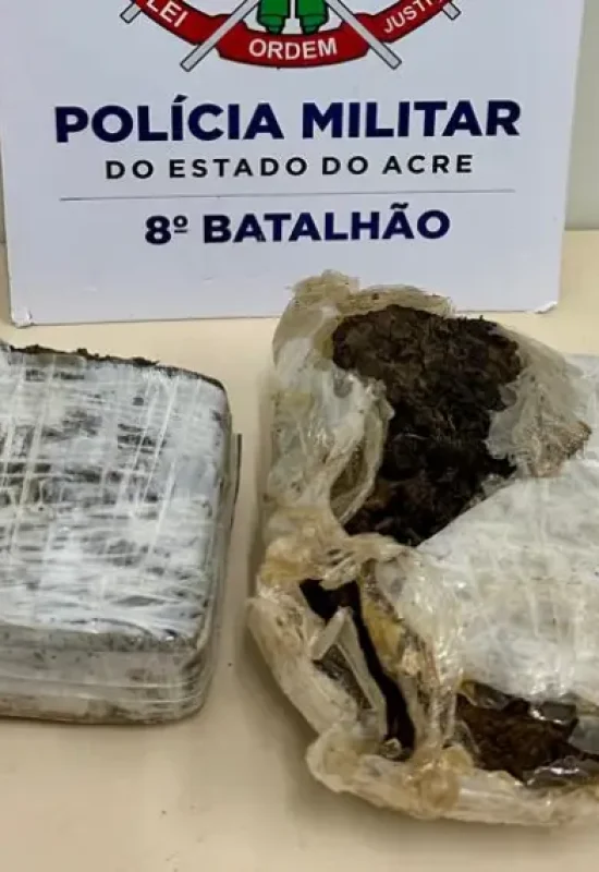 Adolescente é flagrada com quase um quilo de maconha no Acre
