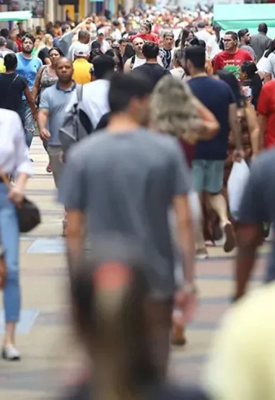 População do Acre cresce acima da média brasileira em 2026; estado registra alta de 0,39%