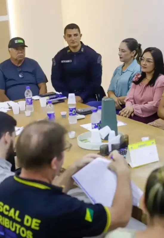 Prefeitura realiza reunião de planejamento do Festival da Farinha com forças de segurança pública