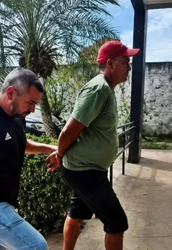 Polícia prende homem com mandado de prisão em aberto durante Operação Mulher Segura