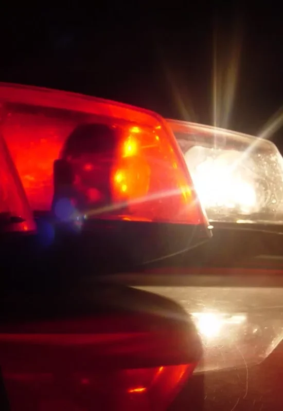 Moradores contêm homem suspeito de invadir quintais em Cruzeiro do Sul