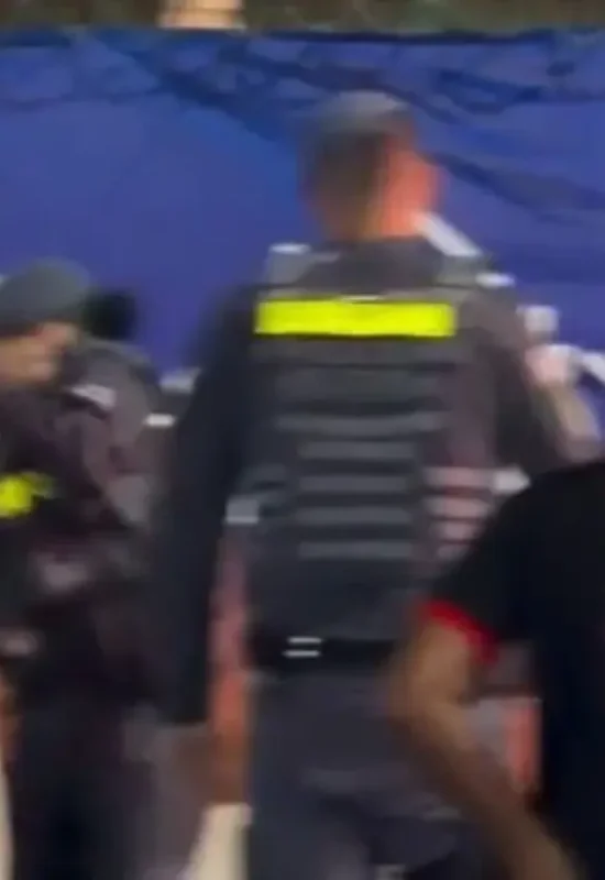 Mulher acerta tapa na cara de PM durante briga na Festa do Peão de Barretos